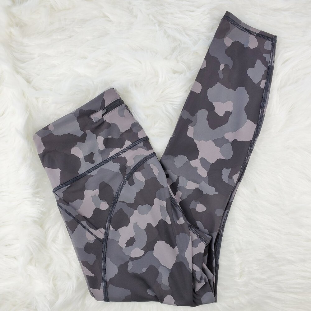 NWOT Athleta Black Lightning Camo Leggings - Picture 6 of 6